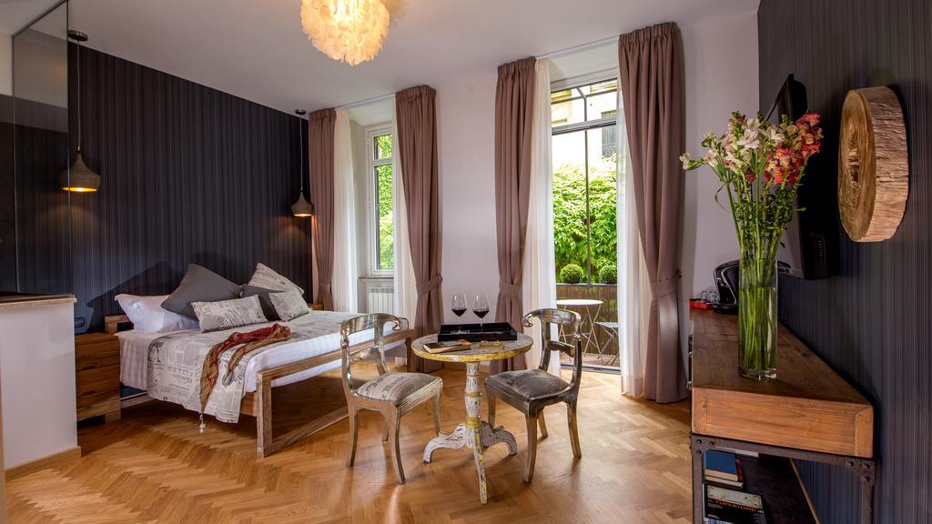 Deluxe Suite,143628500:JPEG