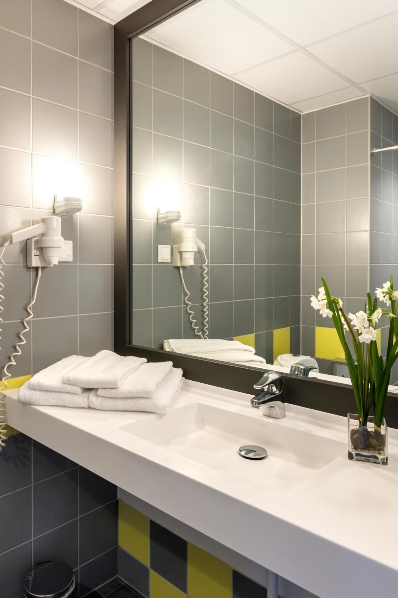 Premium Double or Twin Room,1436426752:JPEG