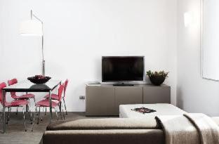 One-Bedroom Apartment,698375676:JPEG
