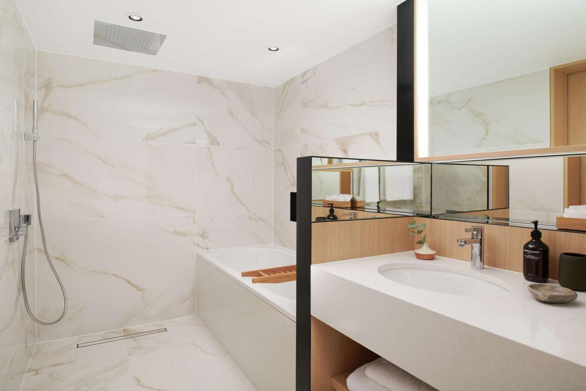Two-Bedroom Suite,1516361857:JPEG