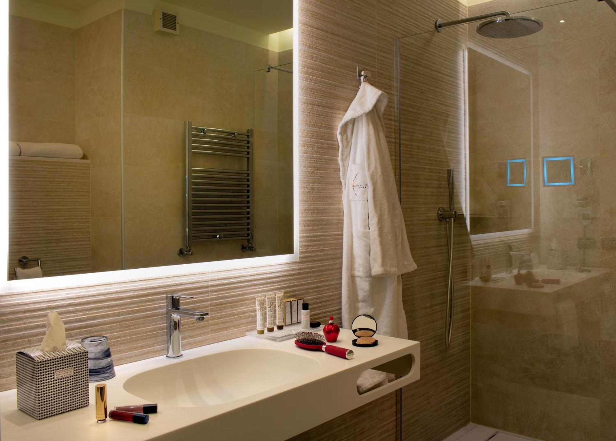 Superior Double Room City View