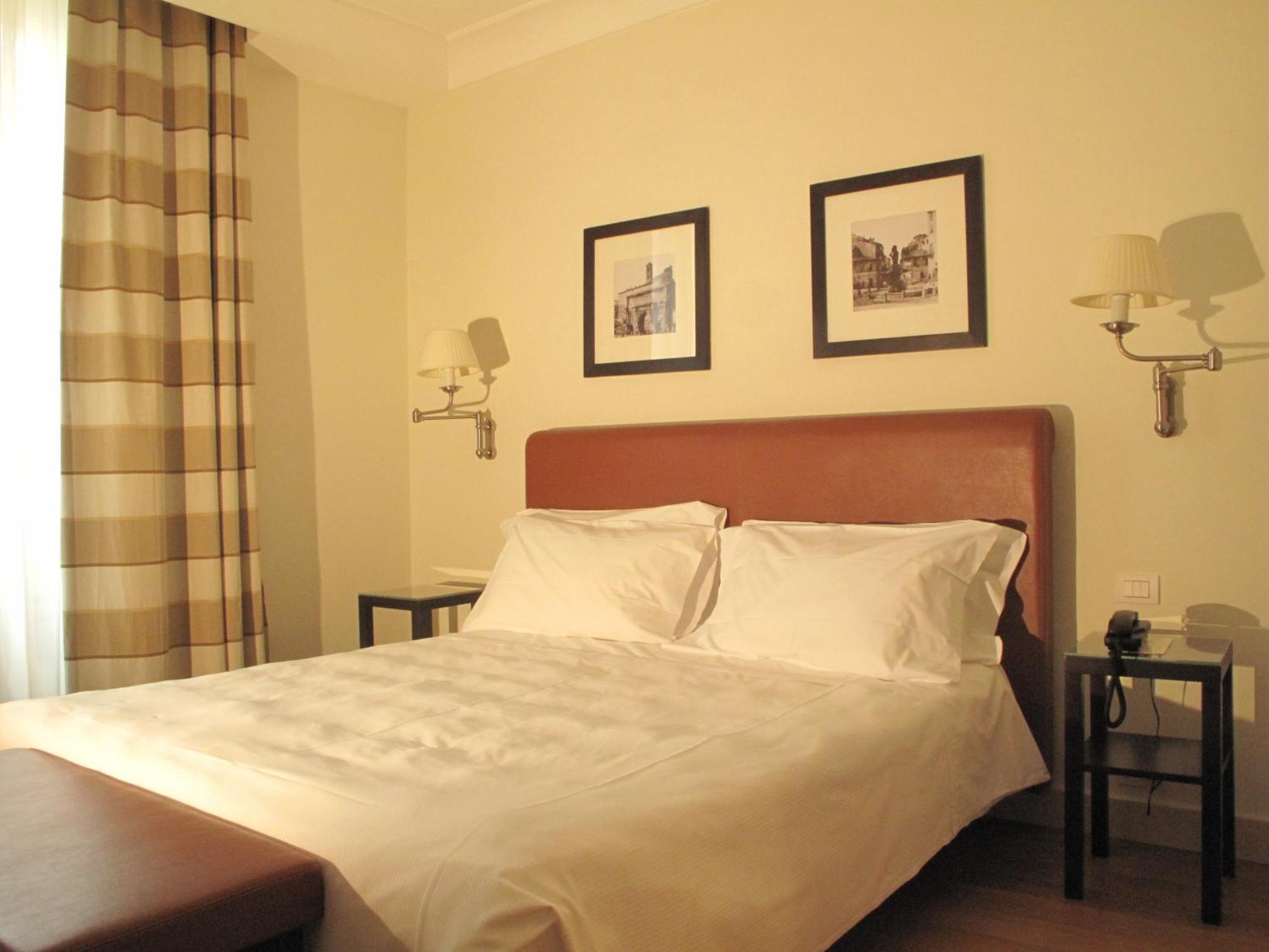 Standard Double or Twin Room,62902735:JPEG