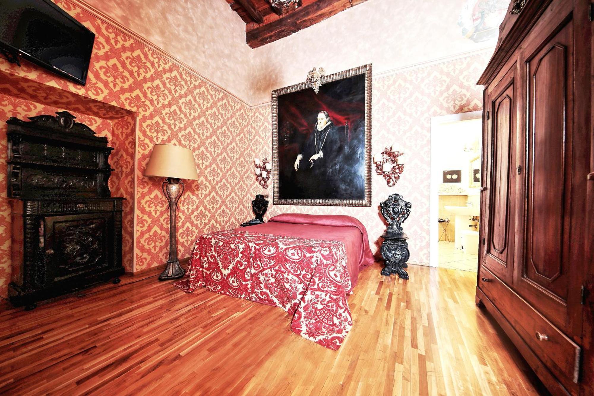 Large Double Room,846556988:JPEG