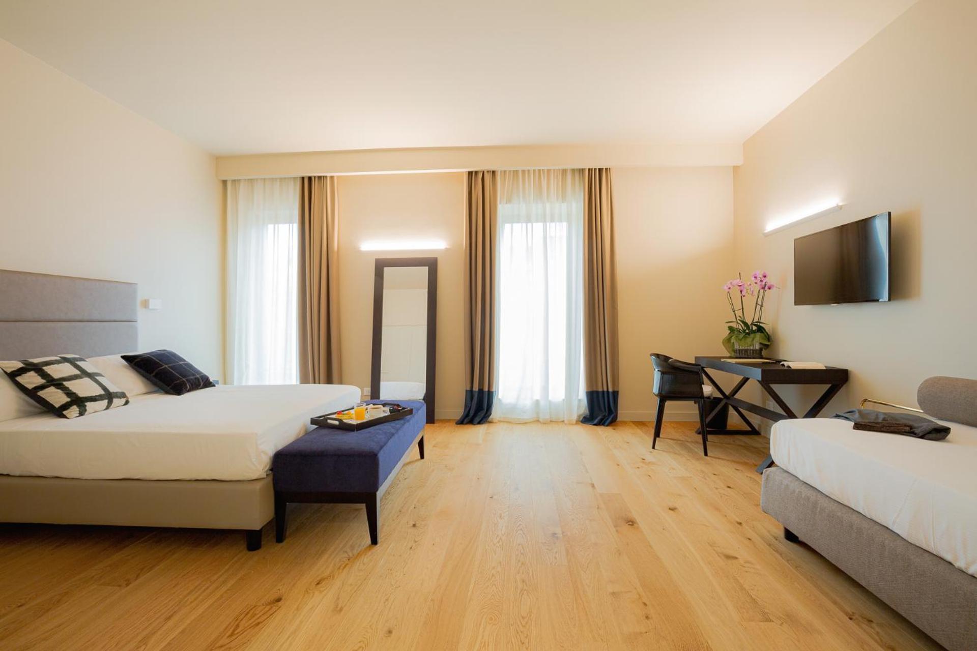 Triple Room,1437734245:JPEG