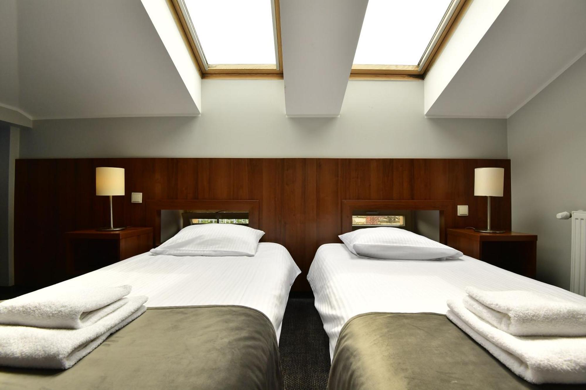 Budget Twin Room,1307288422:JPEG