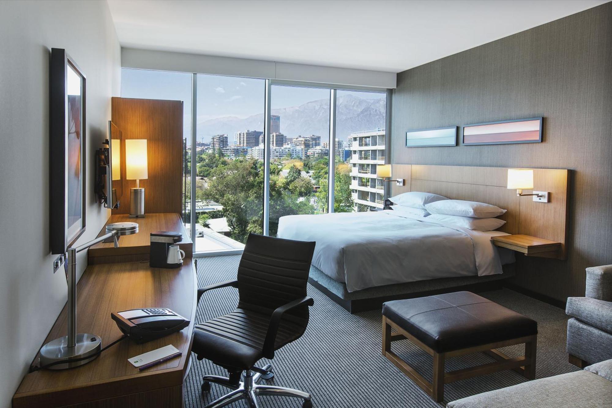 King Suite Sofa Bed View,1213287424:JPEG