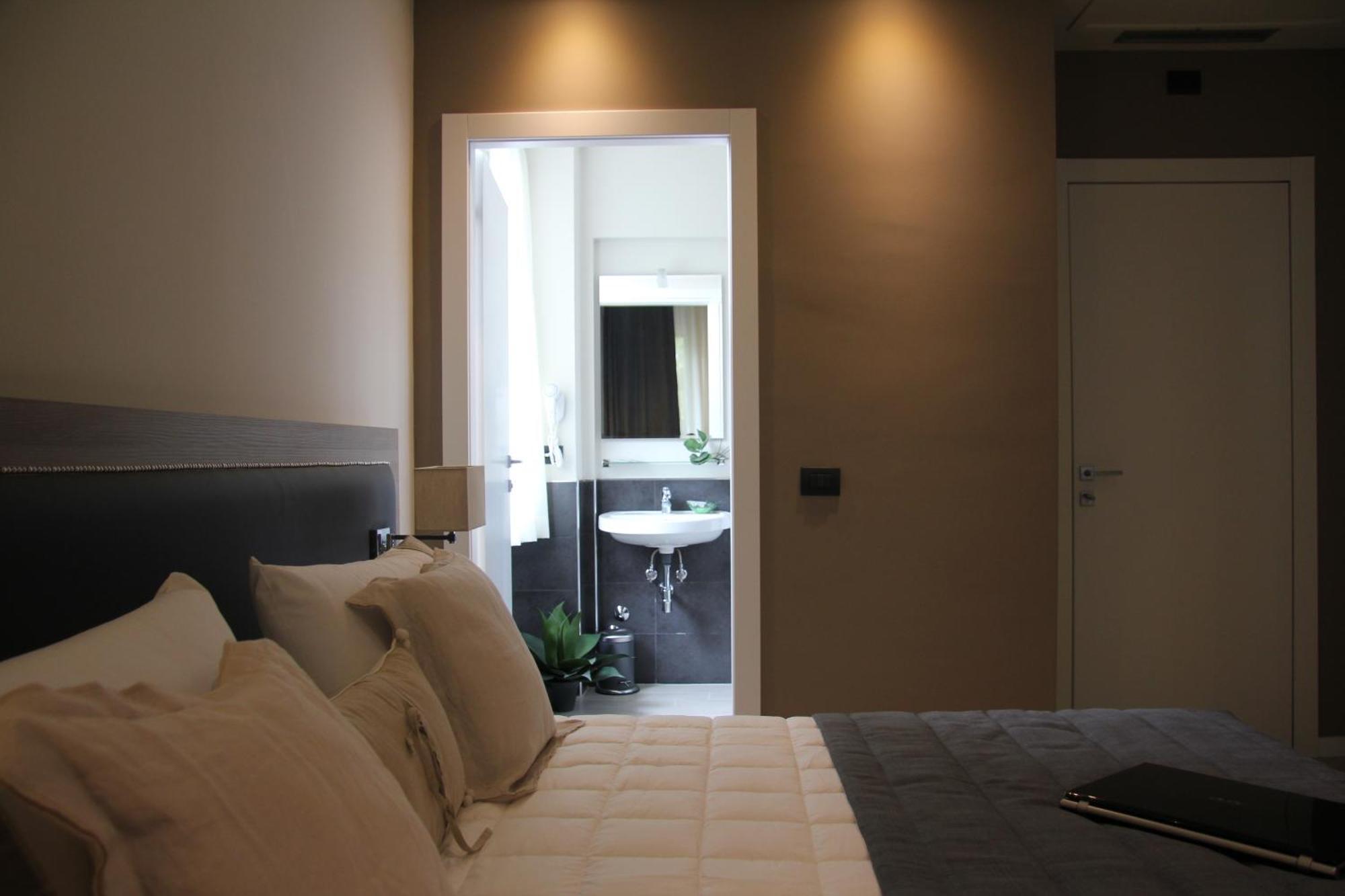 Double Room,1252222315:JPEG