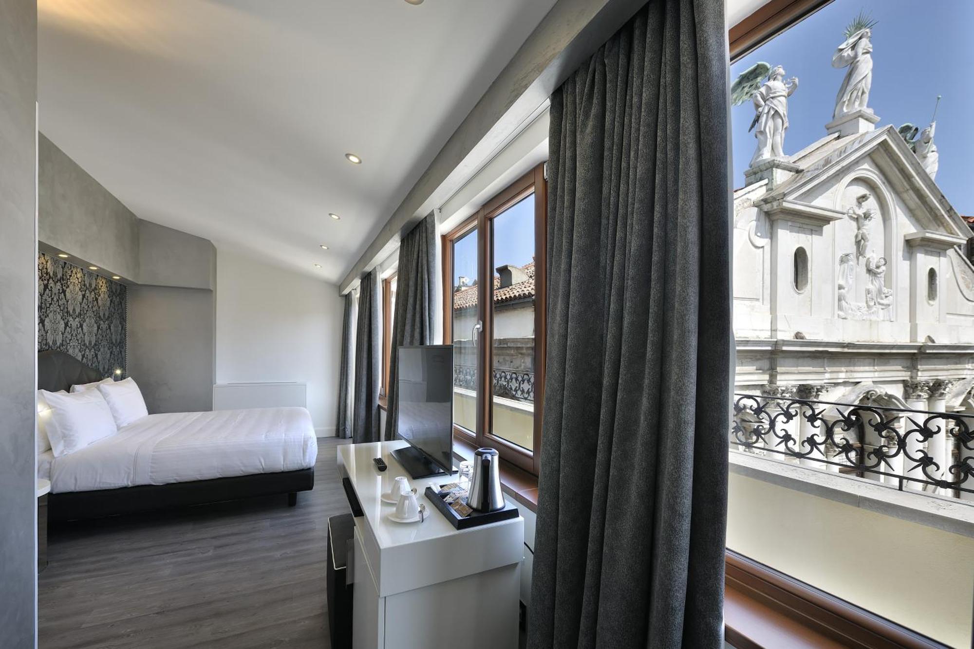 Junior Suite,1215937027:JPEG