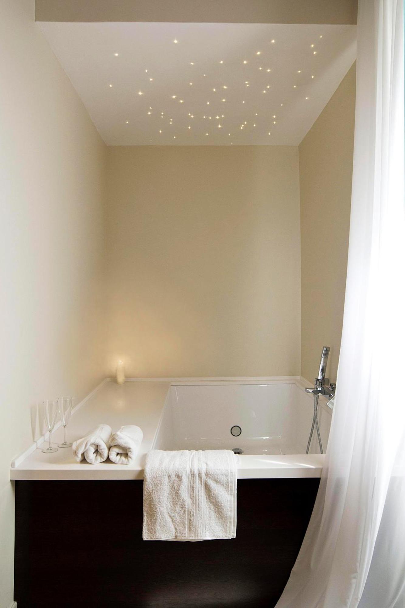 Junior Suite Hot Tub