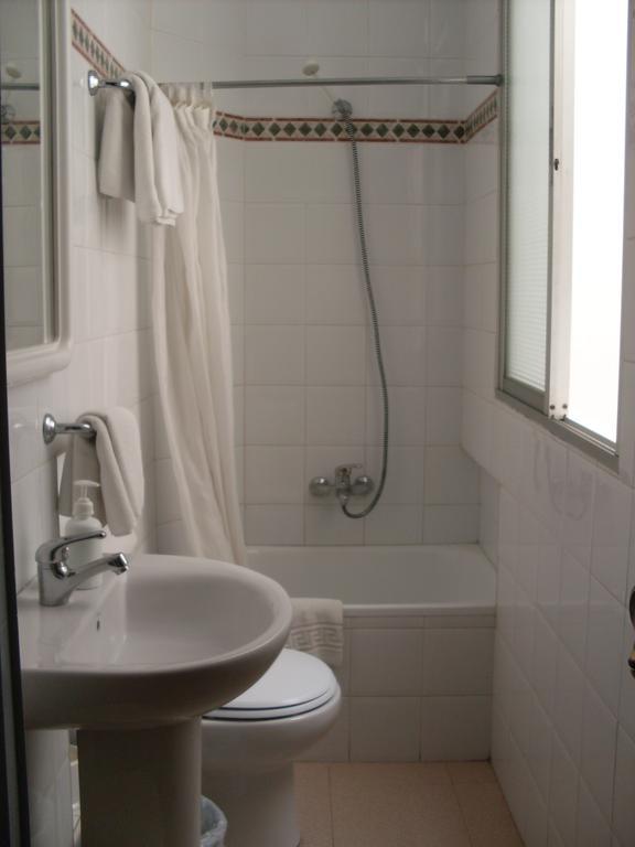 Single Room,144714383:JPEG