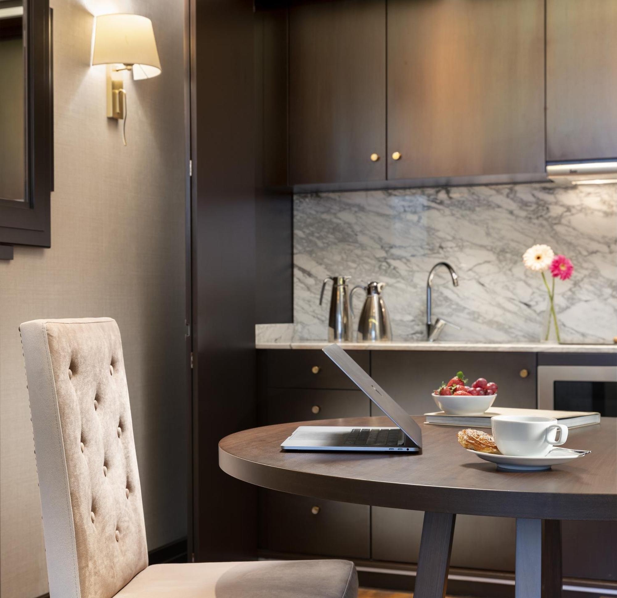 Suite Two Bedrooms Kitchenette,1447794970:JPEG