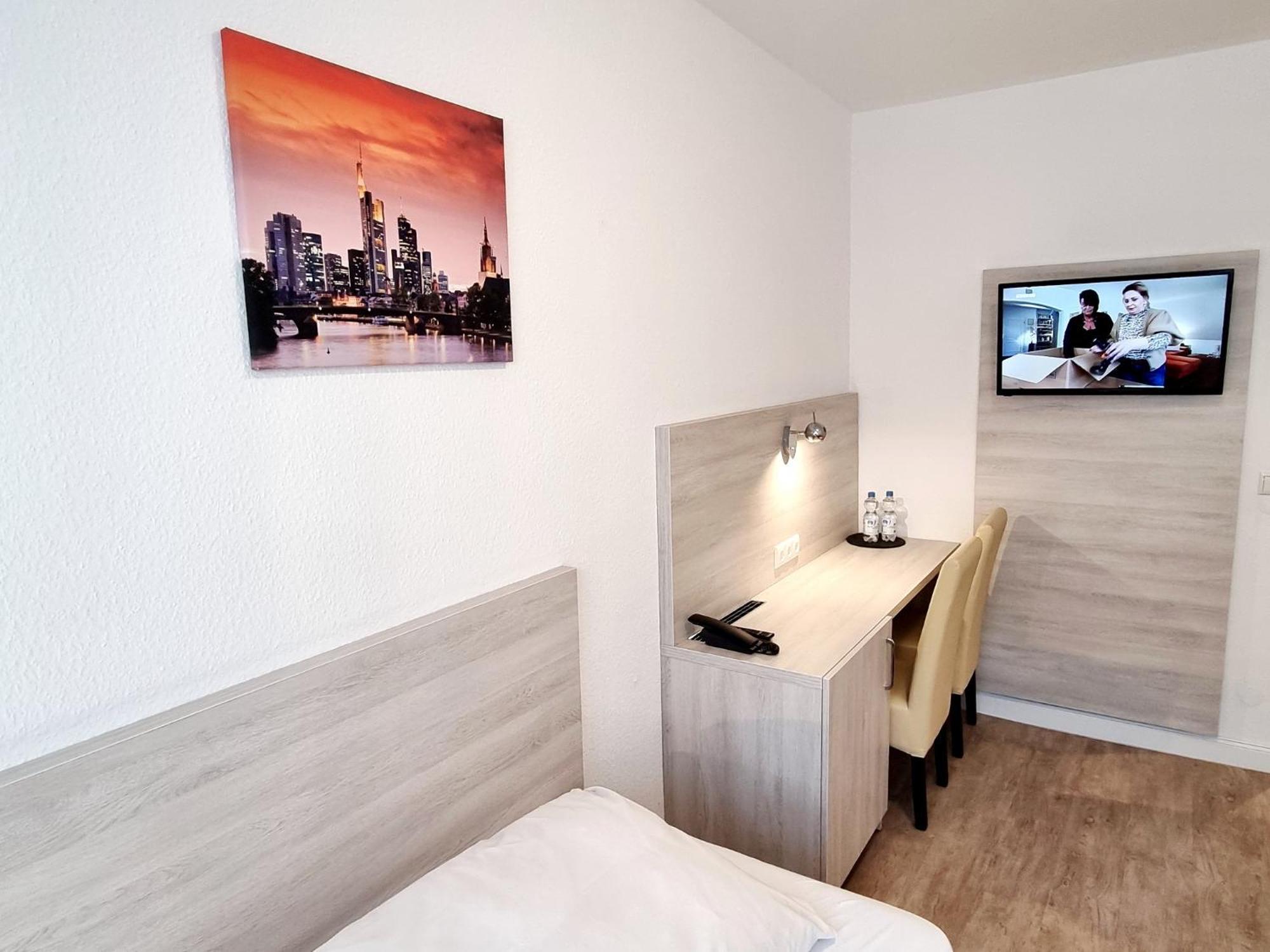Twin Room two single beds bathroom,1452153349:JPEG