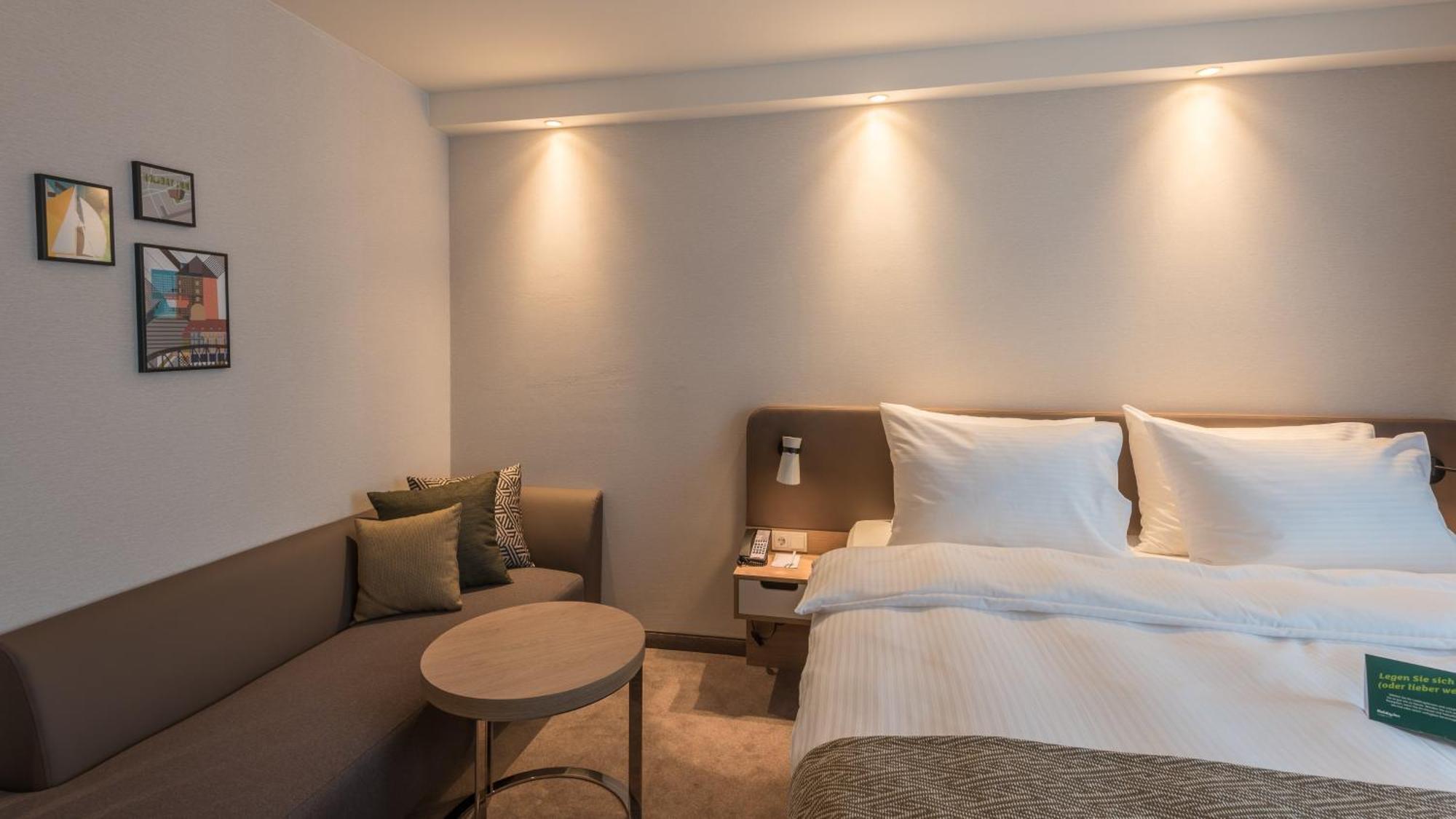 Premium King Room,1458280084:JPEG