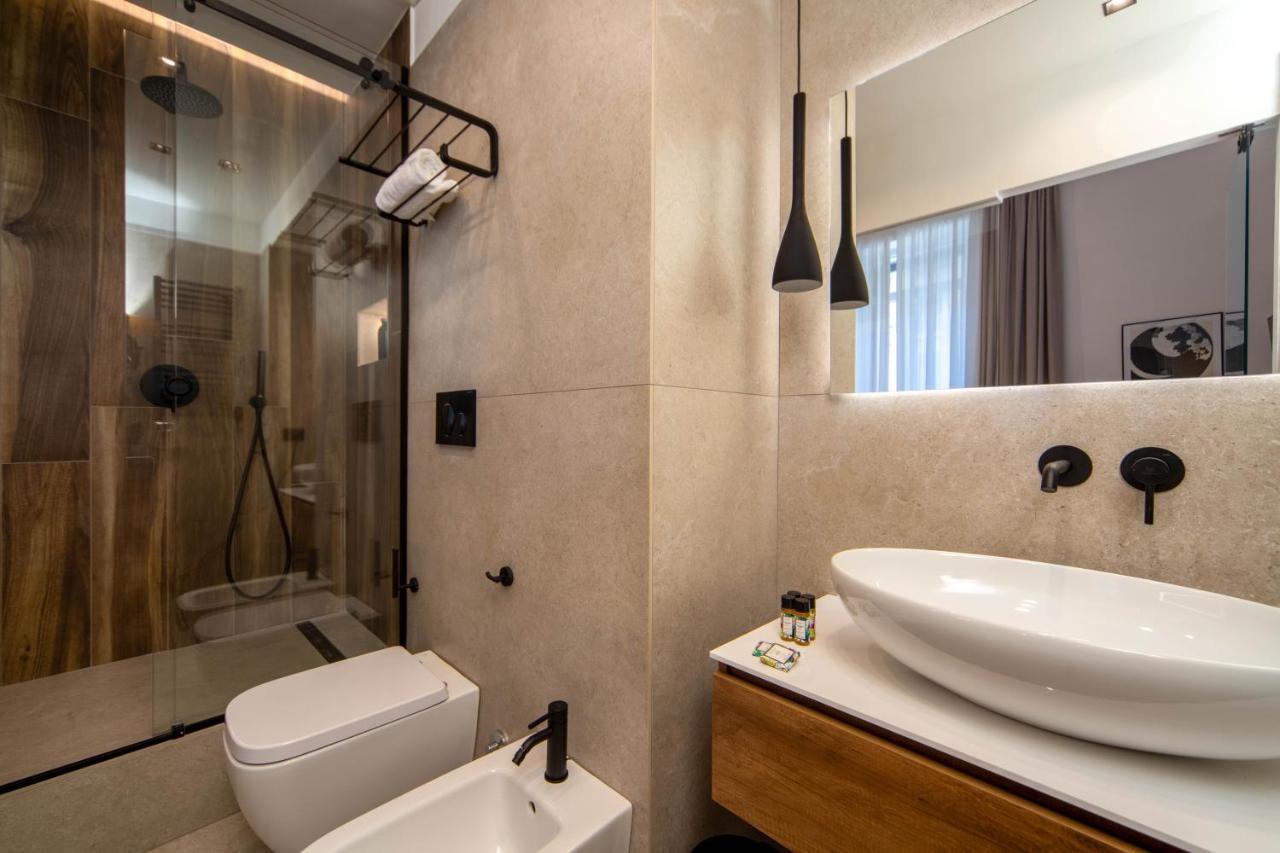 Deluxe Room,1581608055:JPEG