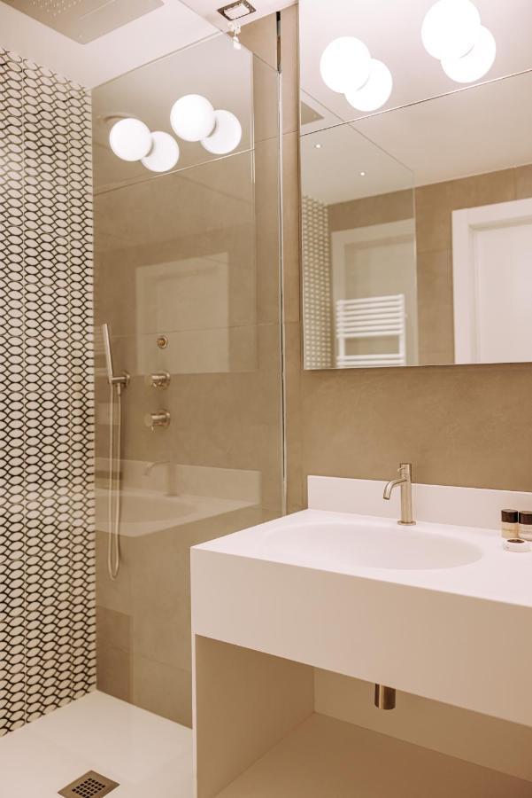Deluxe Double or Twin Room,1465898630:JPEG