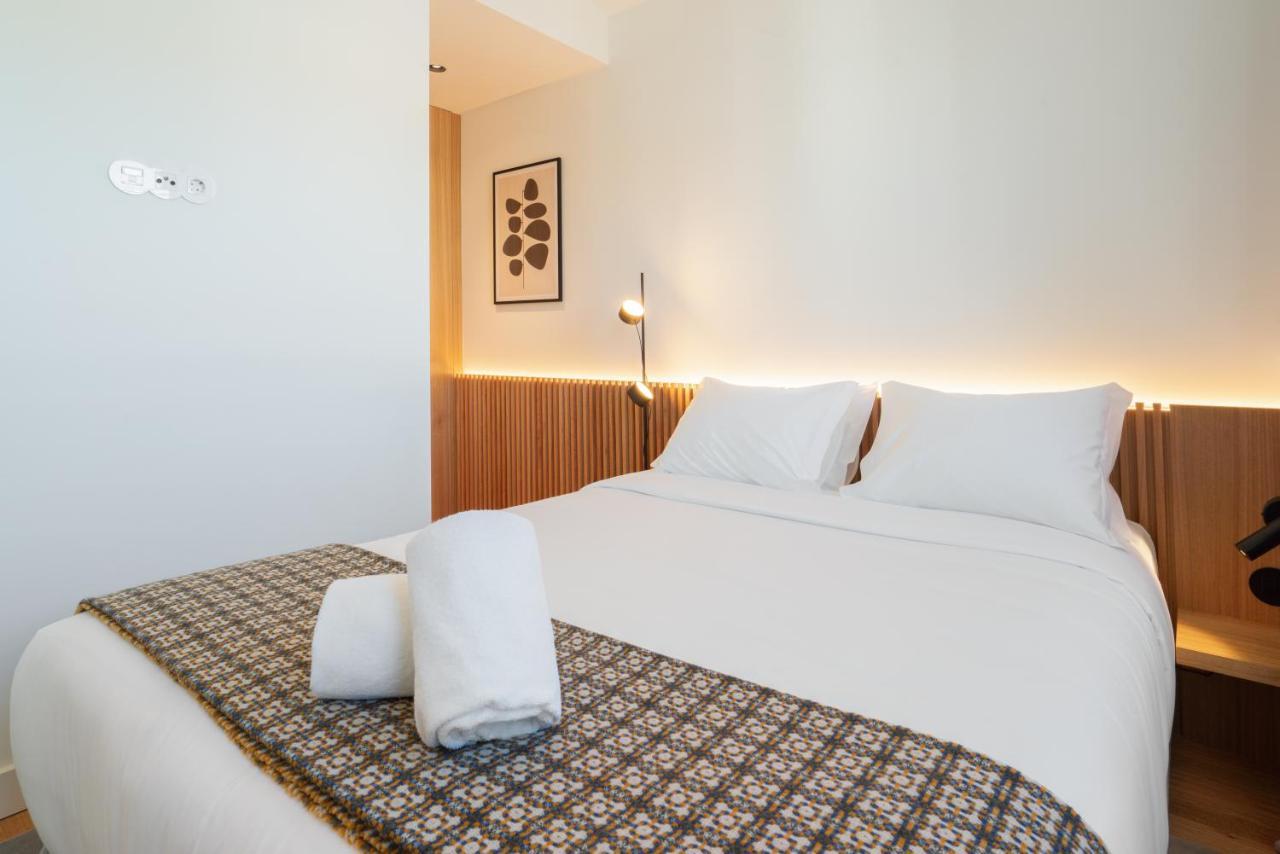 Luxury Duplex Studio,1465934837:JPEG