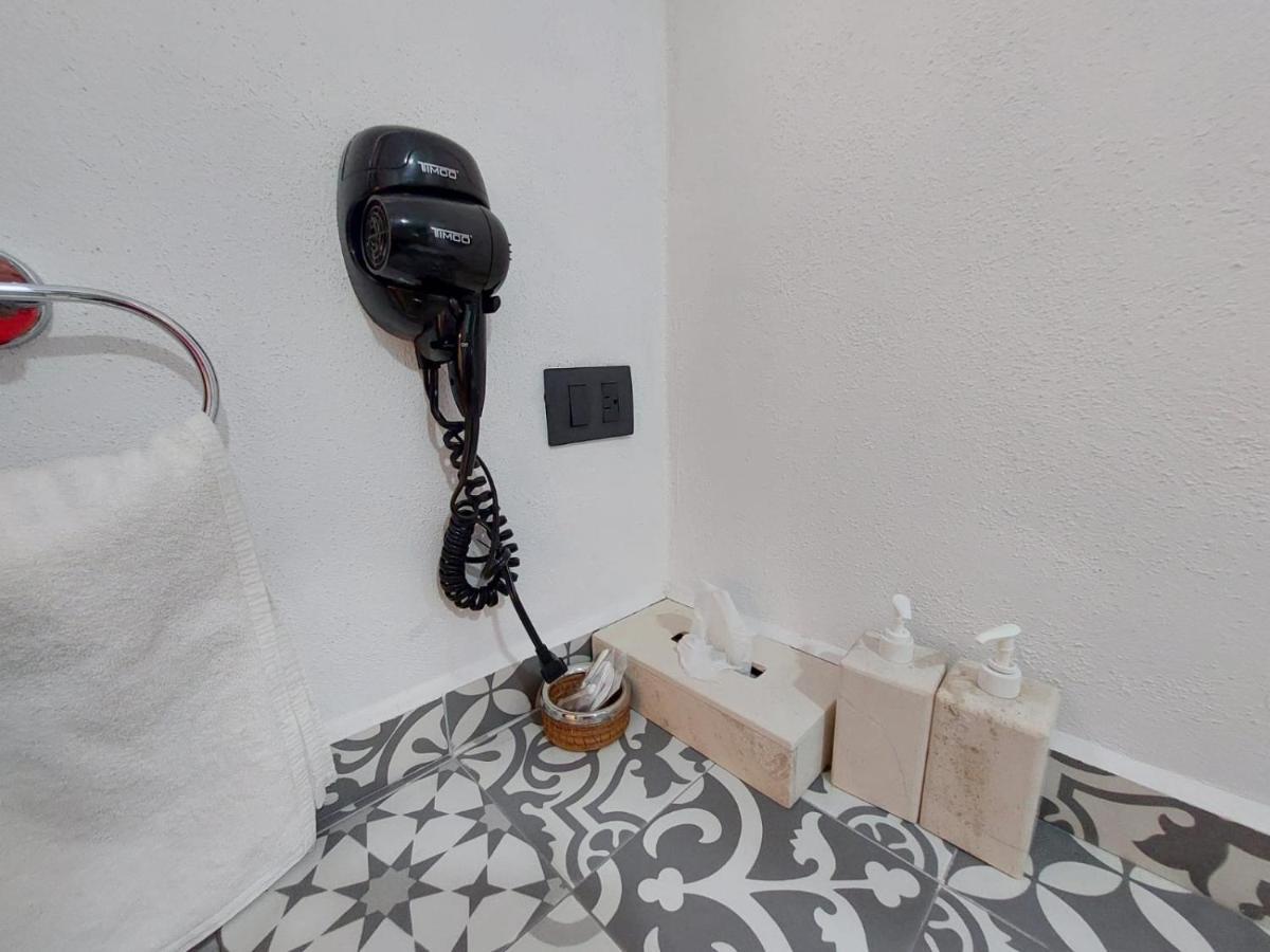 Deluxe King Room,1465974782:JPEG