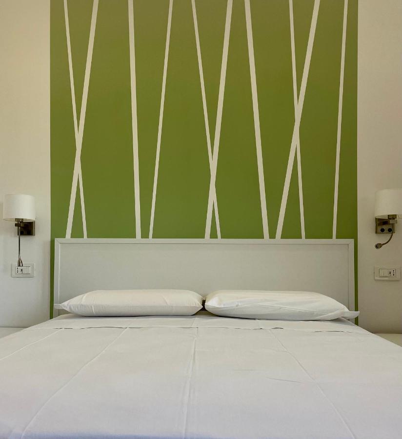 Double Room,1466474225:JPEG