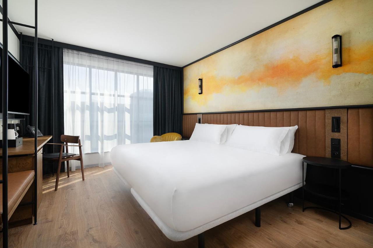 Deluxe Double or Twin Room,1525192492:JPEG