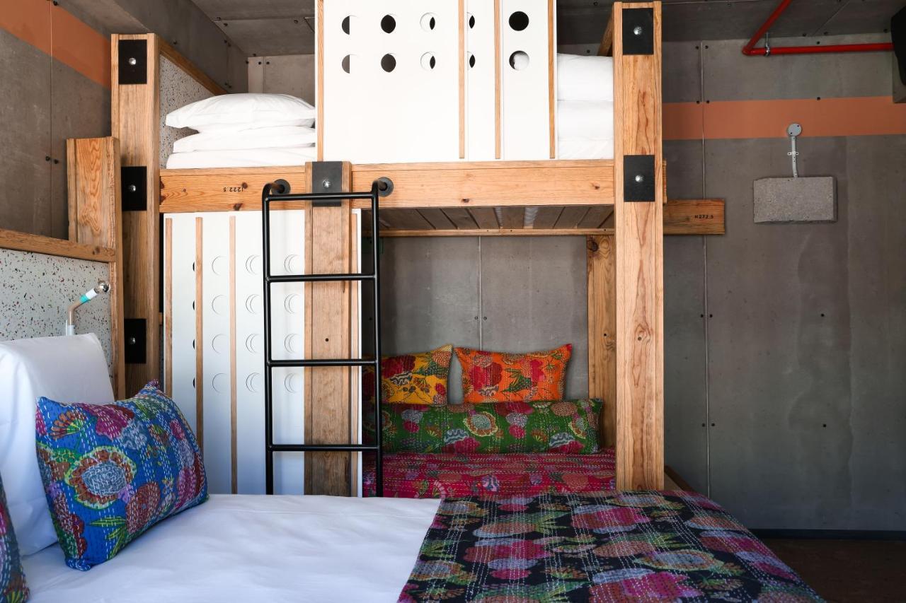 Standard Quadruple Room,1466619566:JPEG