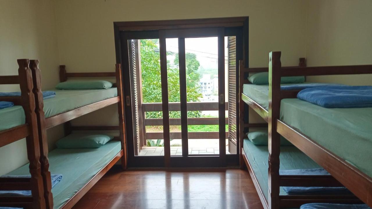 Female Dormitory Room,1466931545:JPEG