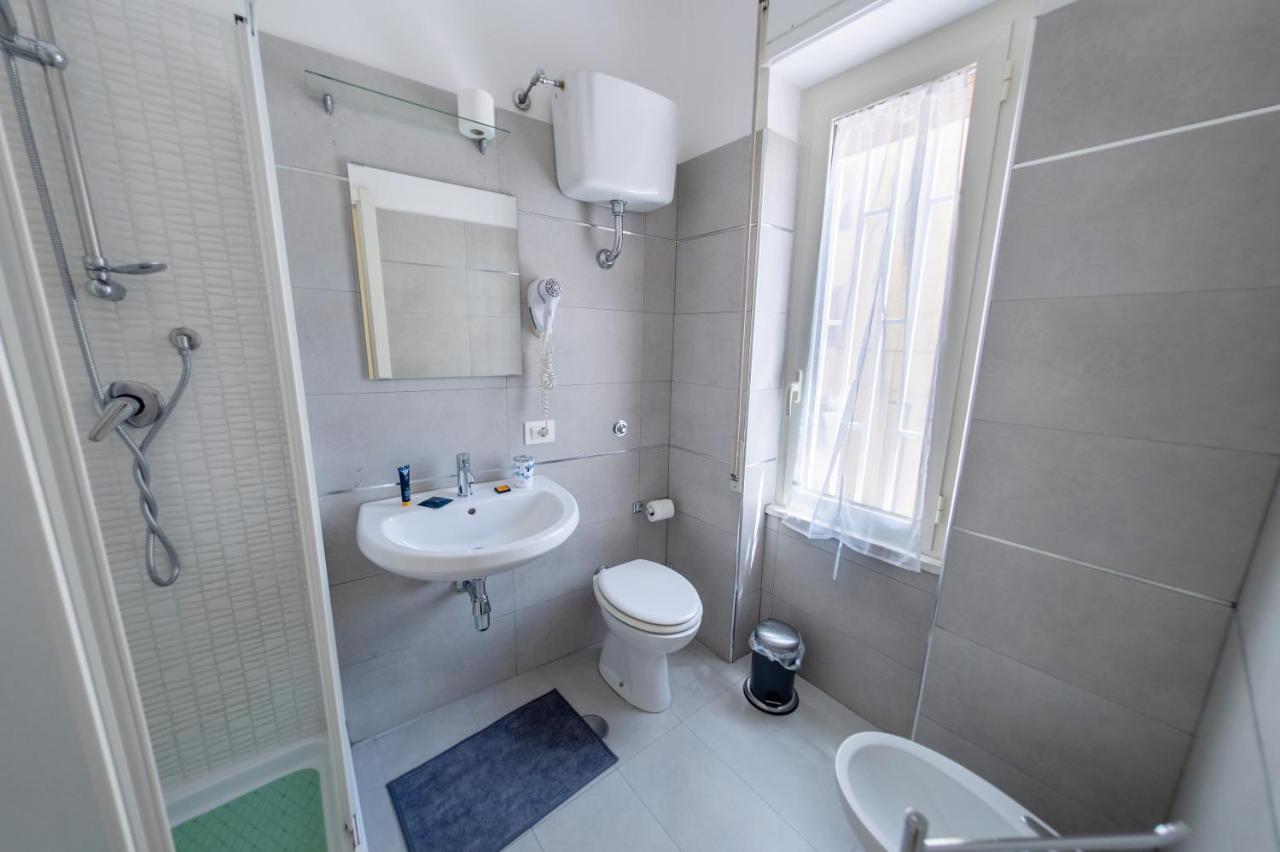 Double Room,1467069452:JPEG