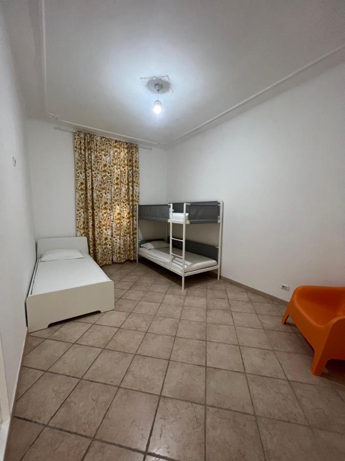 Posto Letto in Dormitorio Femminile