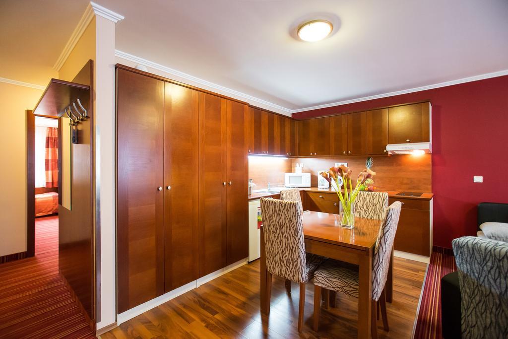 Two-Bedroom Apartment,146869130:JPEG