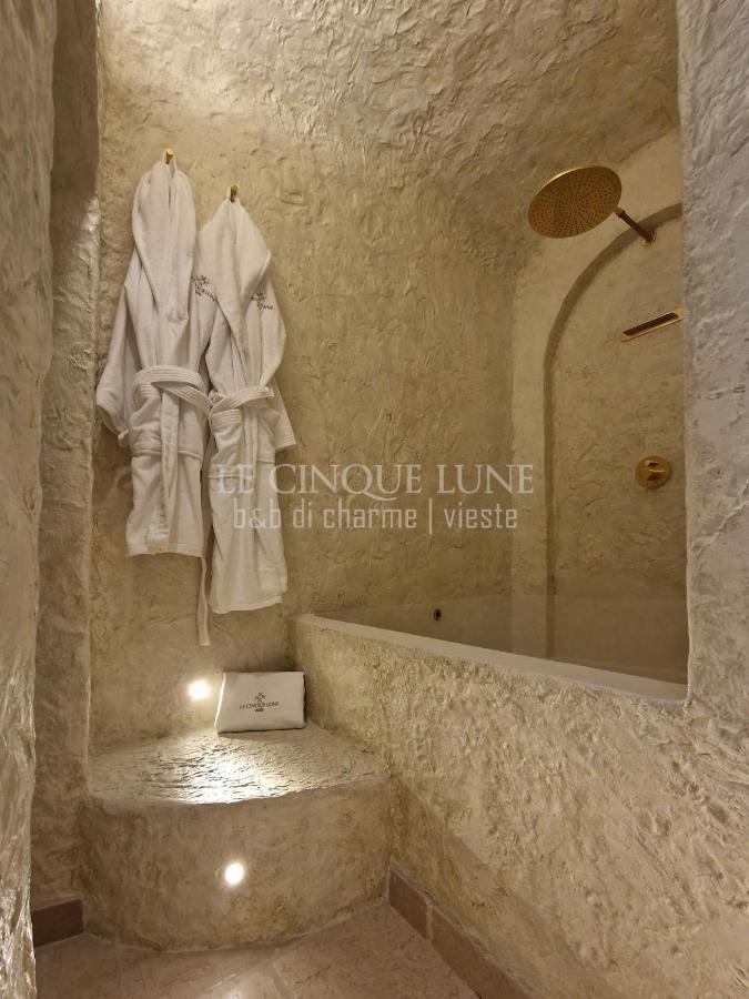 Junior Suite Bath Tub,1468441370:JPEG