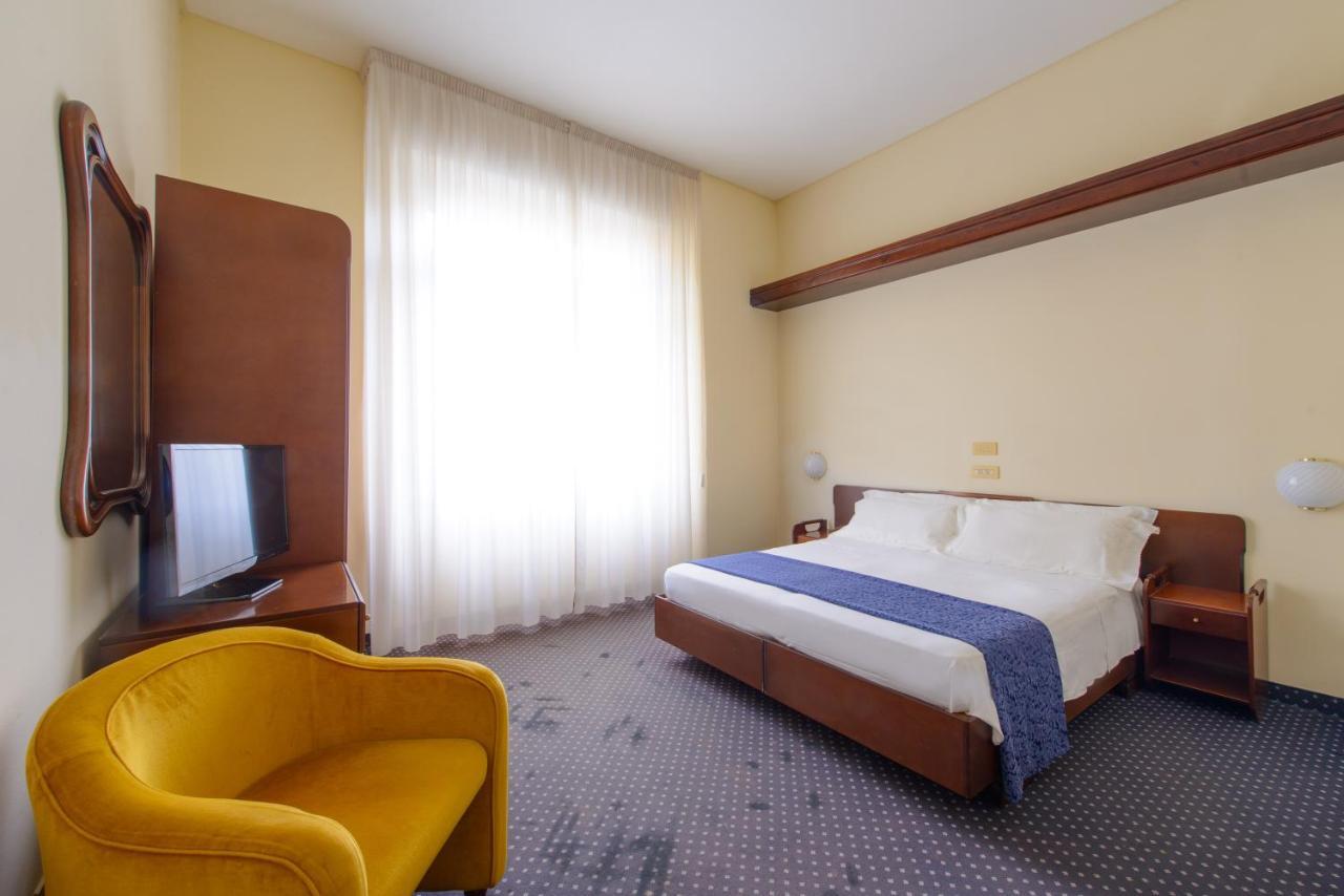 Economy Triple Room,1468979378:JPEG