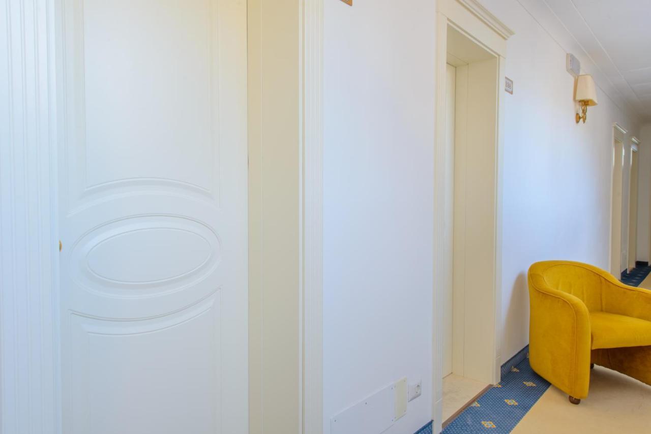 Small Double Room,1468983029:JPEG