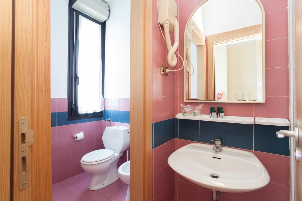 Double or Twin Room,1215949366:JPEG
