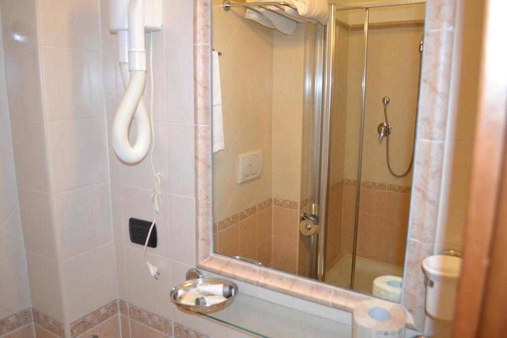 Double or Twin Room,146949683:JPEG