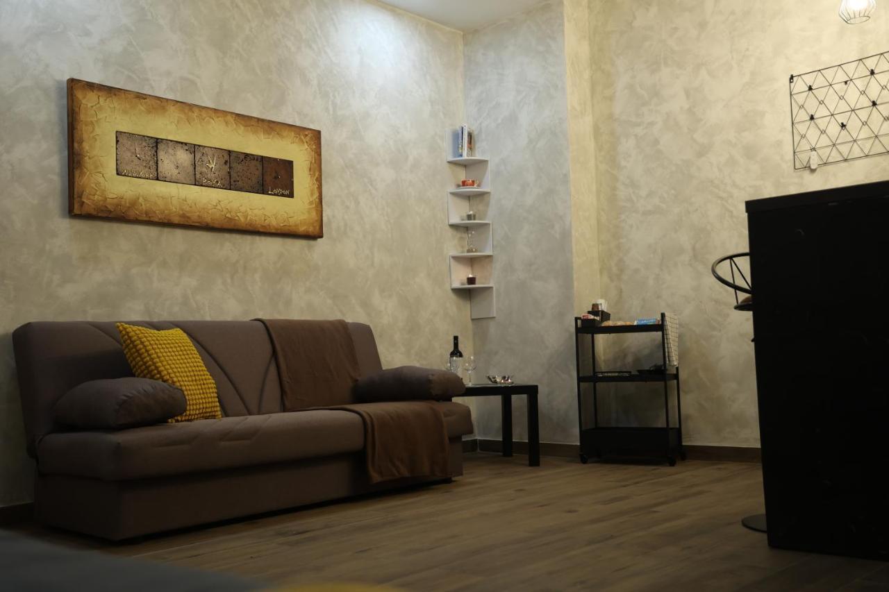 Deluxe Double Room (2 Adults + 1 Child),1469035004:JPEG