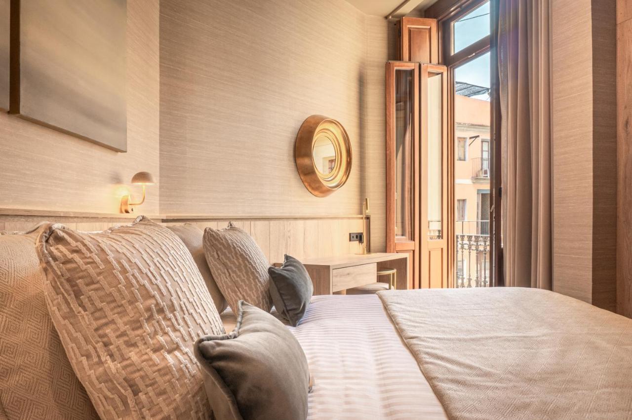 Deluxe Double Room Balcony,1469198834:JPEG