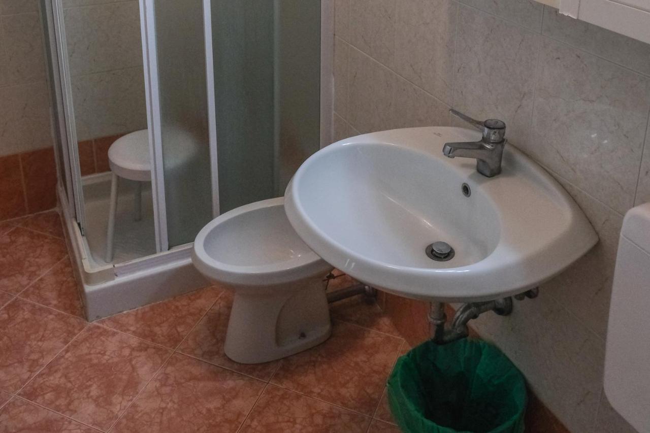 Double Room Private Bathroom,1469715722:JPEG