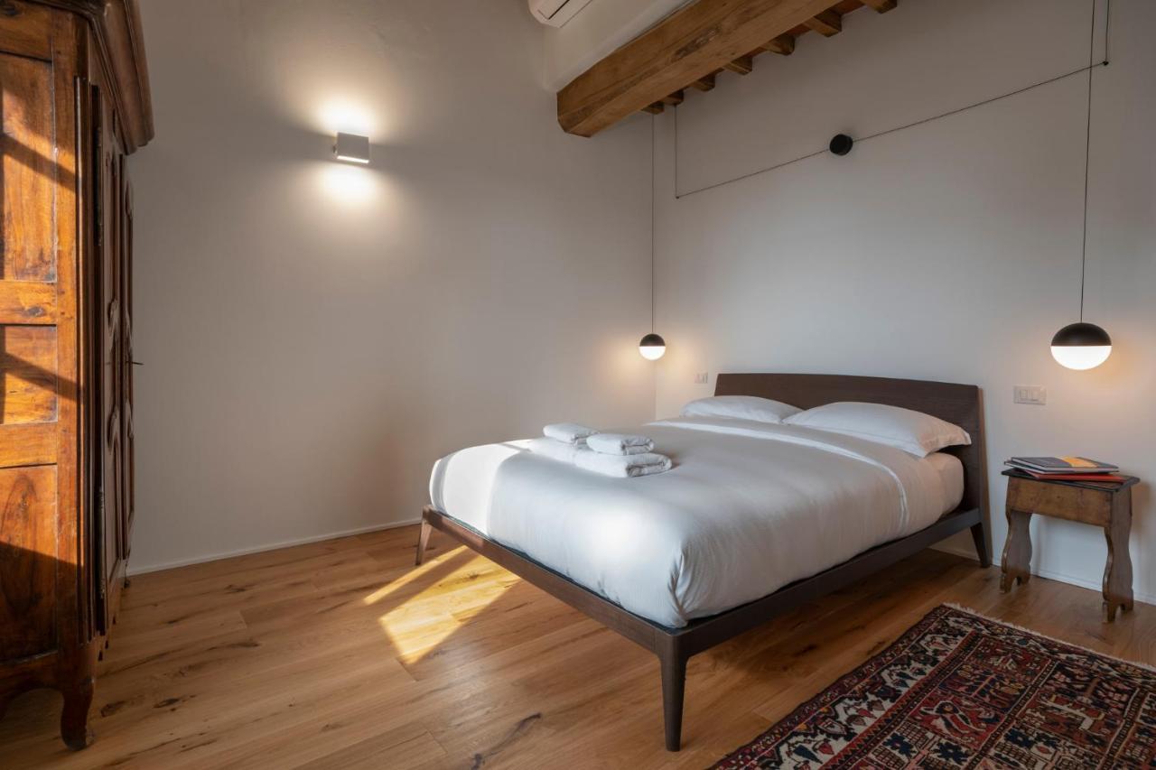 Deluxe King Room,1469929901:JPEG