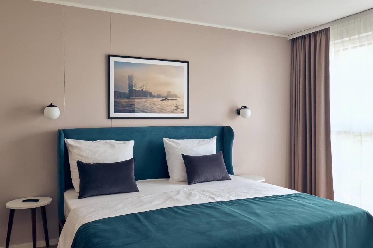 One-Bedroom Apartment,1471818971:JPEG