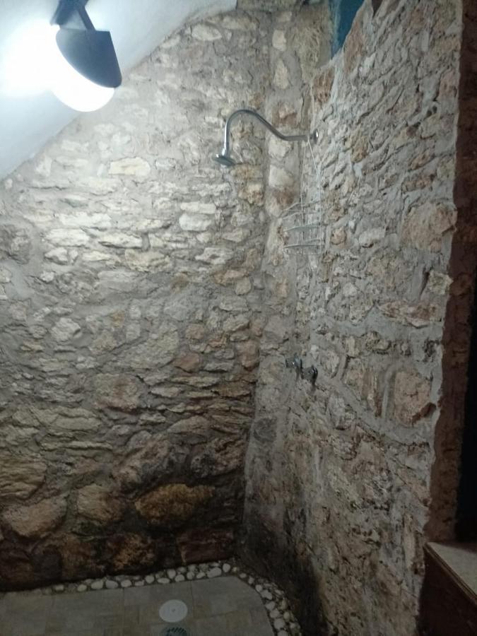 Double Room,1471699235:JPEG