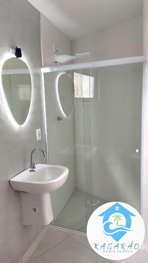 Family Room Private Bathroom,1475752474:JPEG
