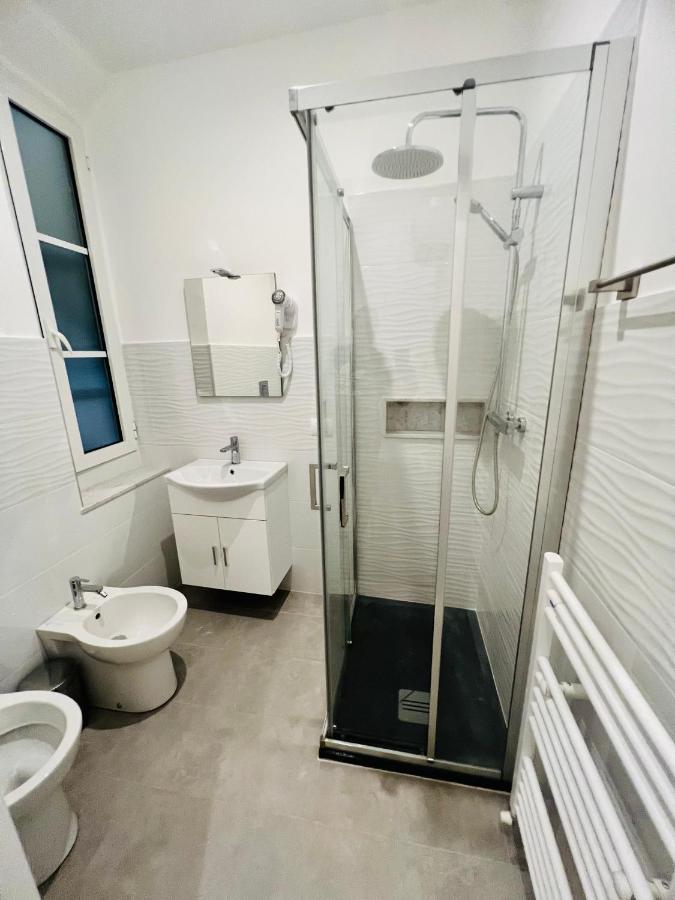 Double Room,1477392424:JPEG
