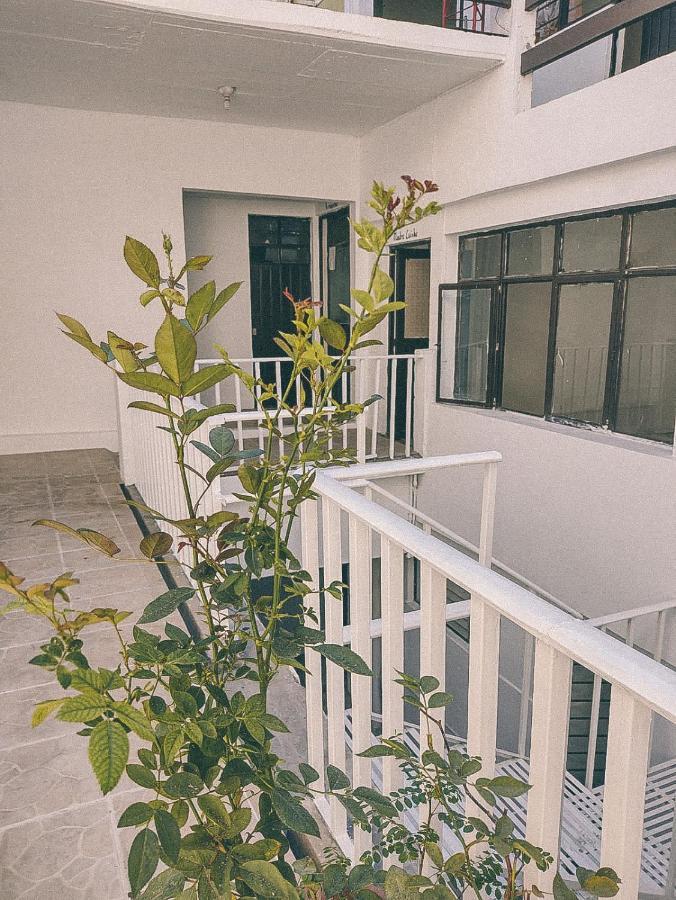 Family Room,1759014056:JPEG