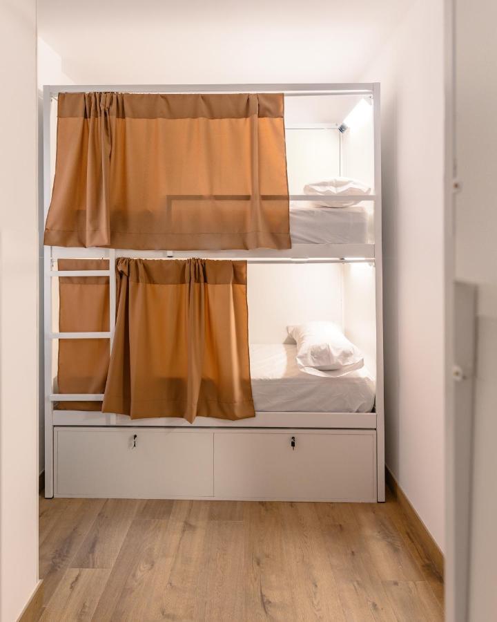 Bed 4-Bed Mixed Dormitory Room,1480694123:JPEG