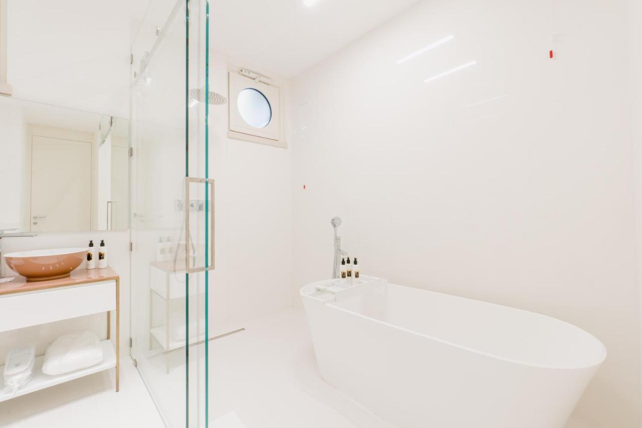 One-Bedroom Suite,1480632698:JPEG