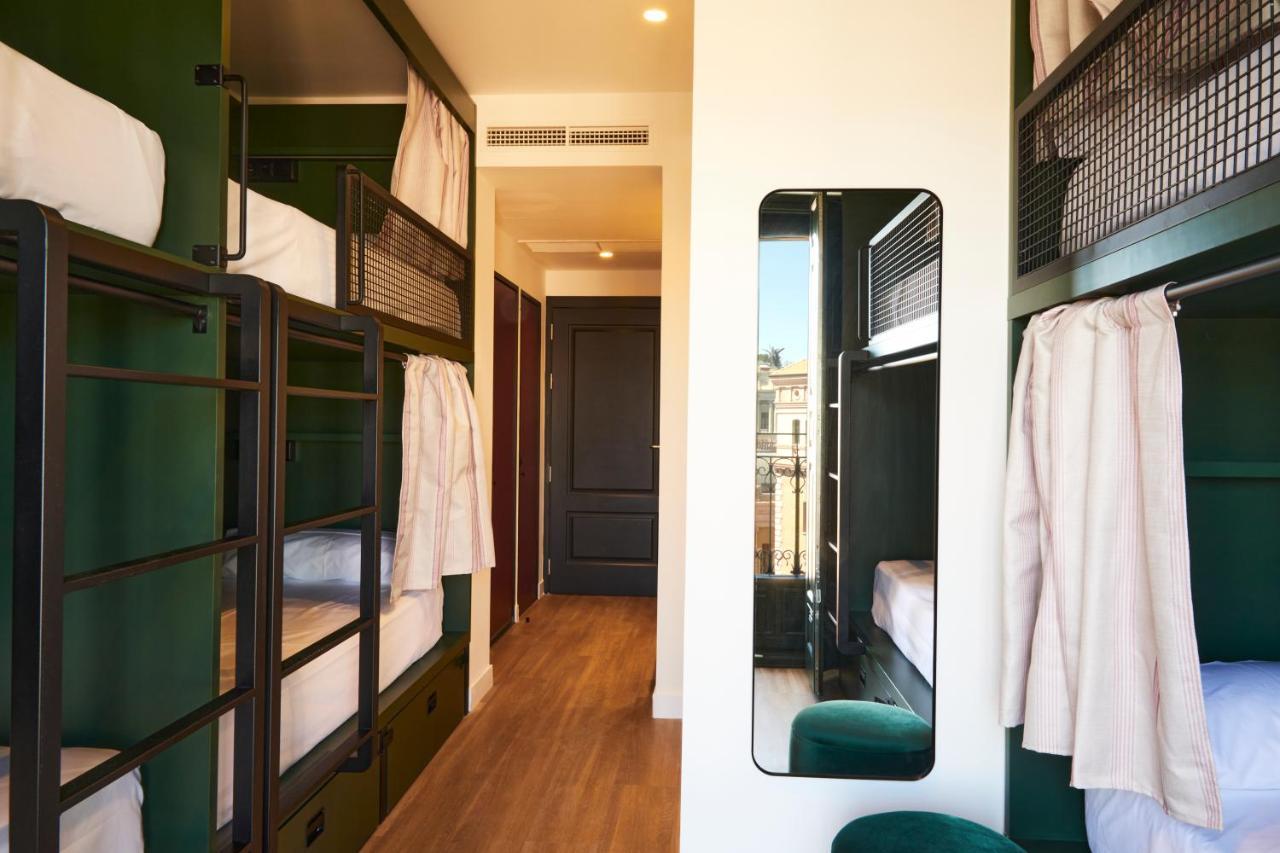 6-Bed Female Dormitory Room,1759014271:JPEG