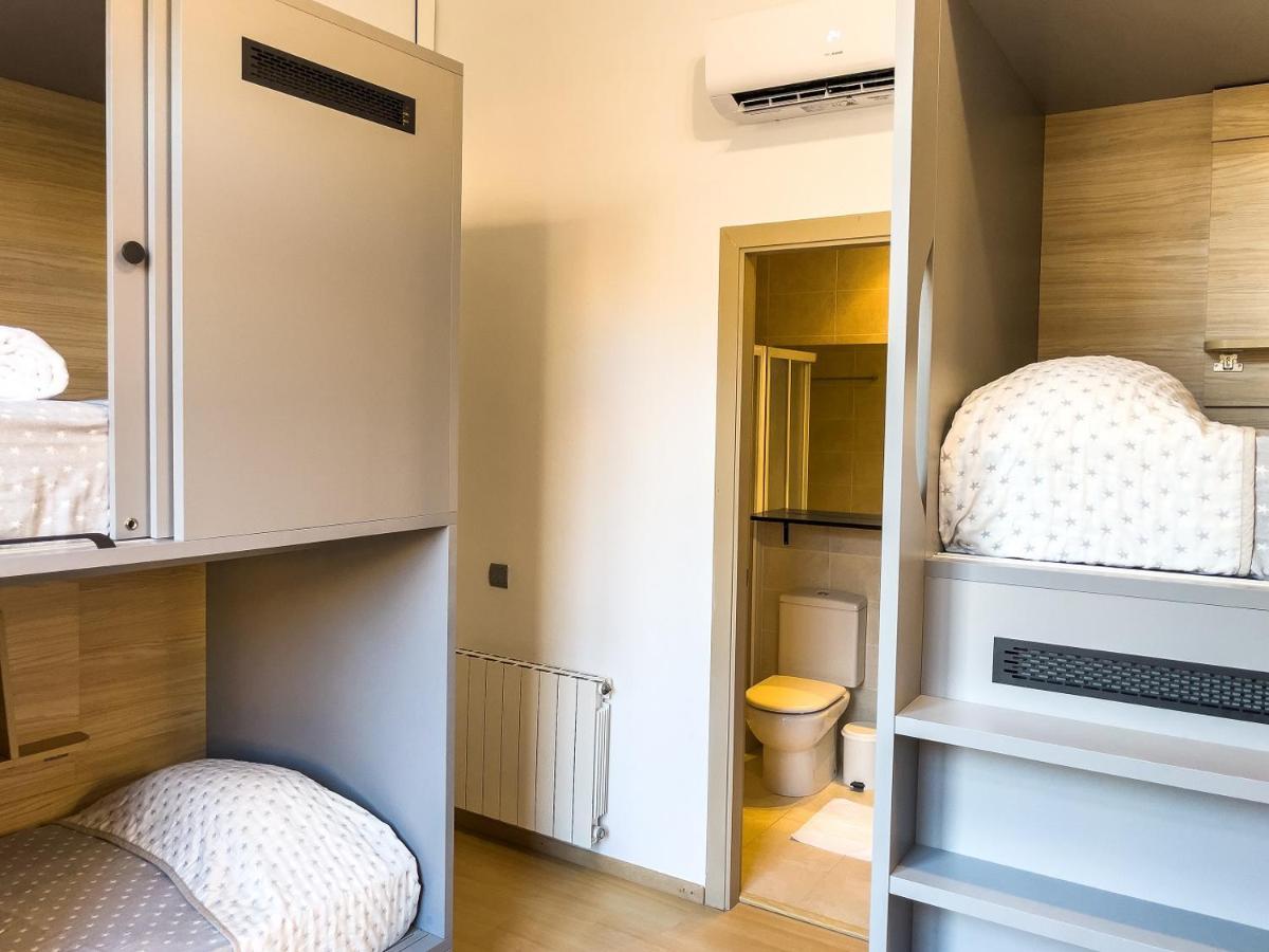 Bed 4-Bed Female Dormitory Room
