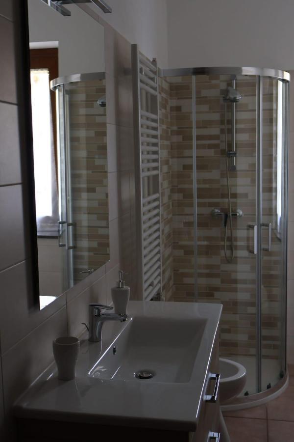Double Room Private External Bathroom,1481506280:JPEG