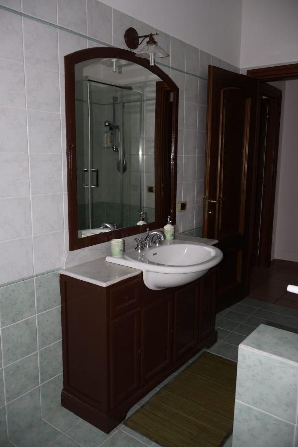 Standard Single Room,1475380447:JPEG