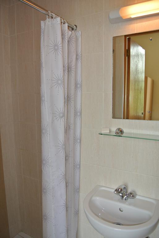 Basic Single Room,339914440:JPEG