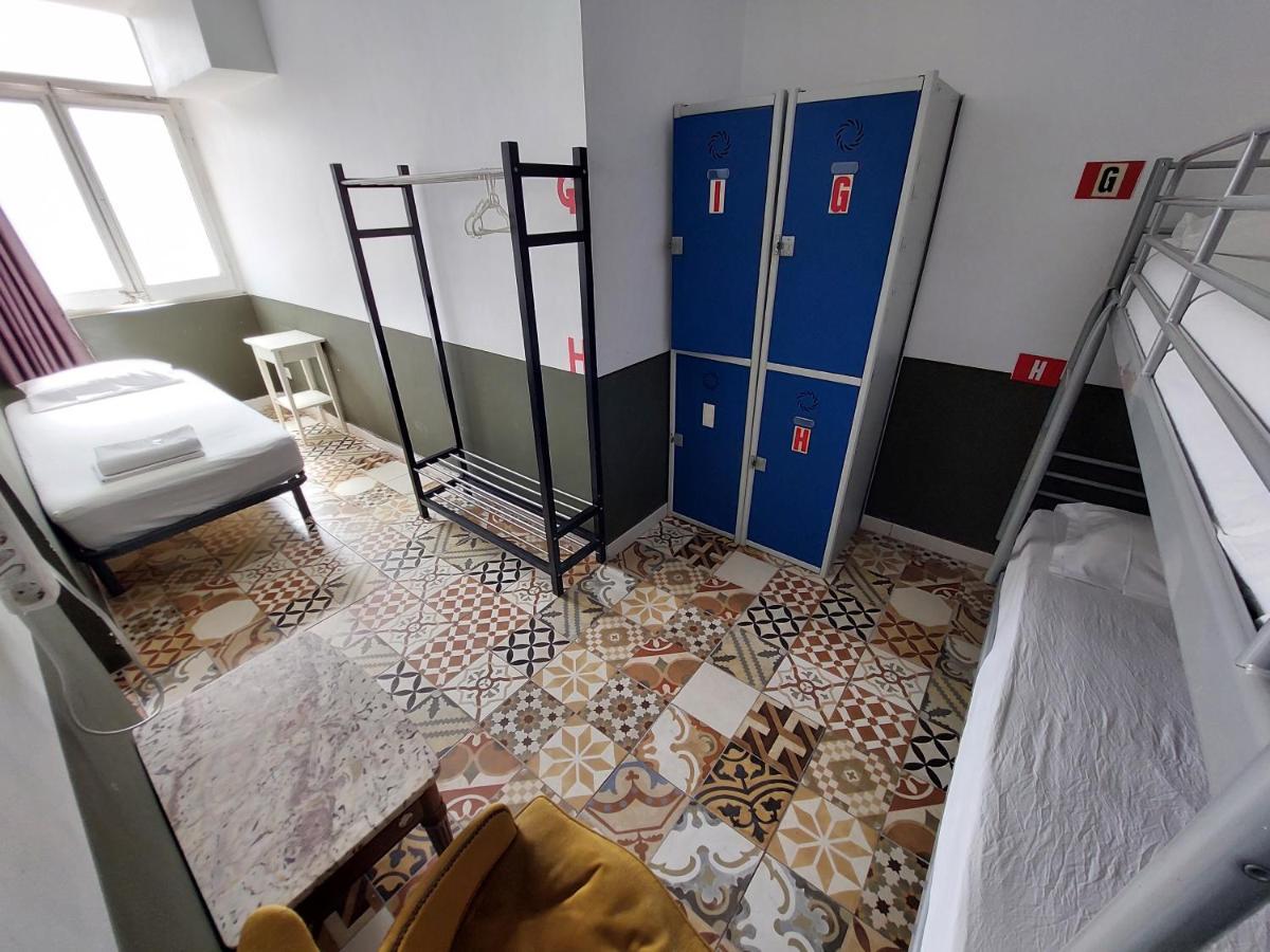 Bunk Bed Mixed Dormitory Room,1486079383:JPEG
